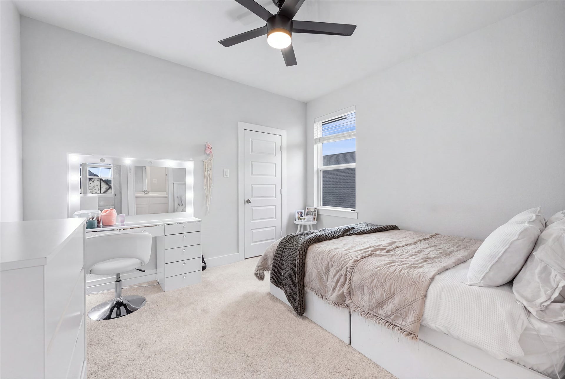 9214 Trimble Landing Dr, Tomball, TX 77375 9214 Trimble Landing Dr, Tomball, TX 77375