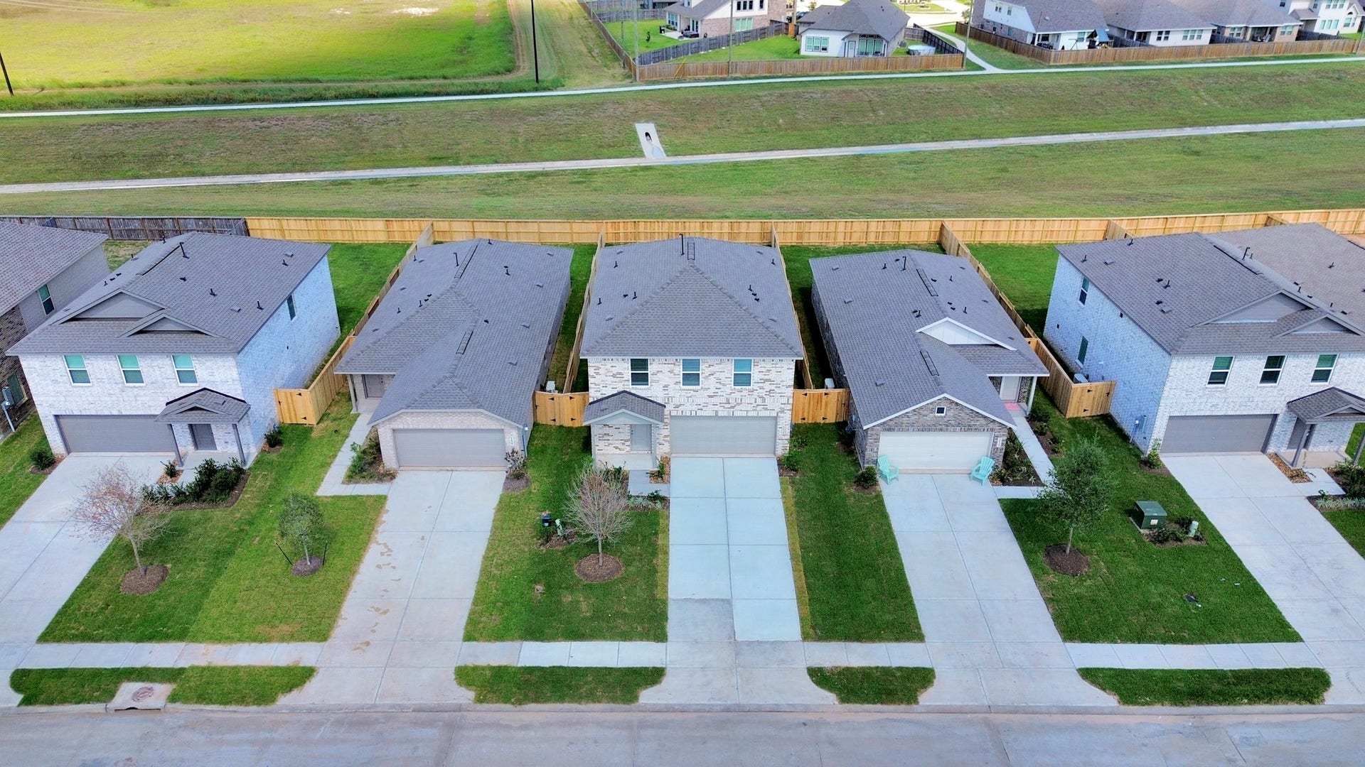 1631 Windrose Bend, Angleton, TX 77515 1631 Windrose Bend, Angleton, TX 77515
