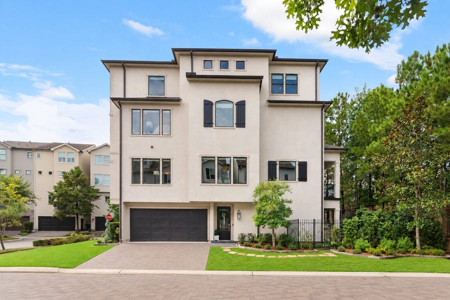 Property photo for 10 Nautical Terrace Way, The Woodlands, TX