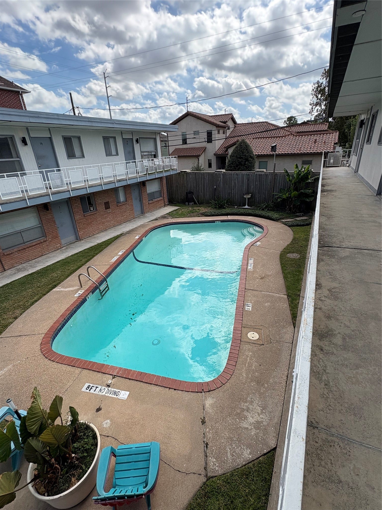 1915 Branard Street, #10, Houston, TX 77098 Pool Space
