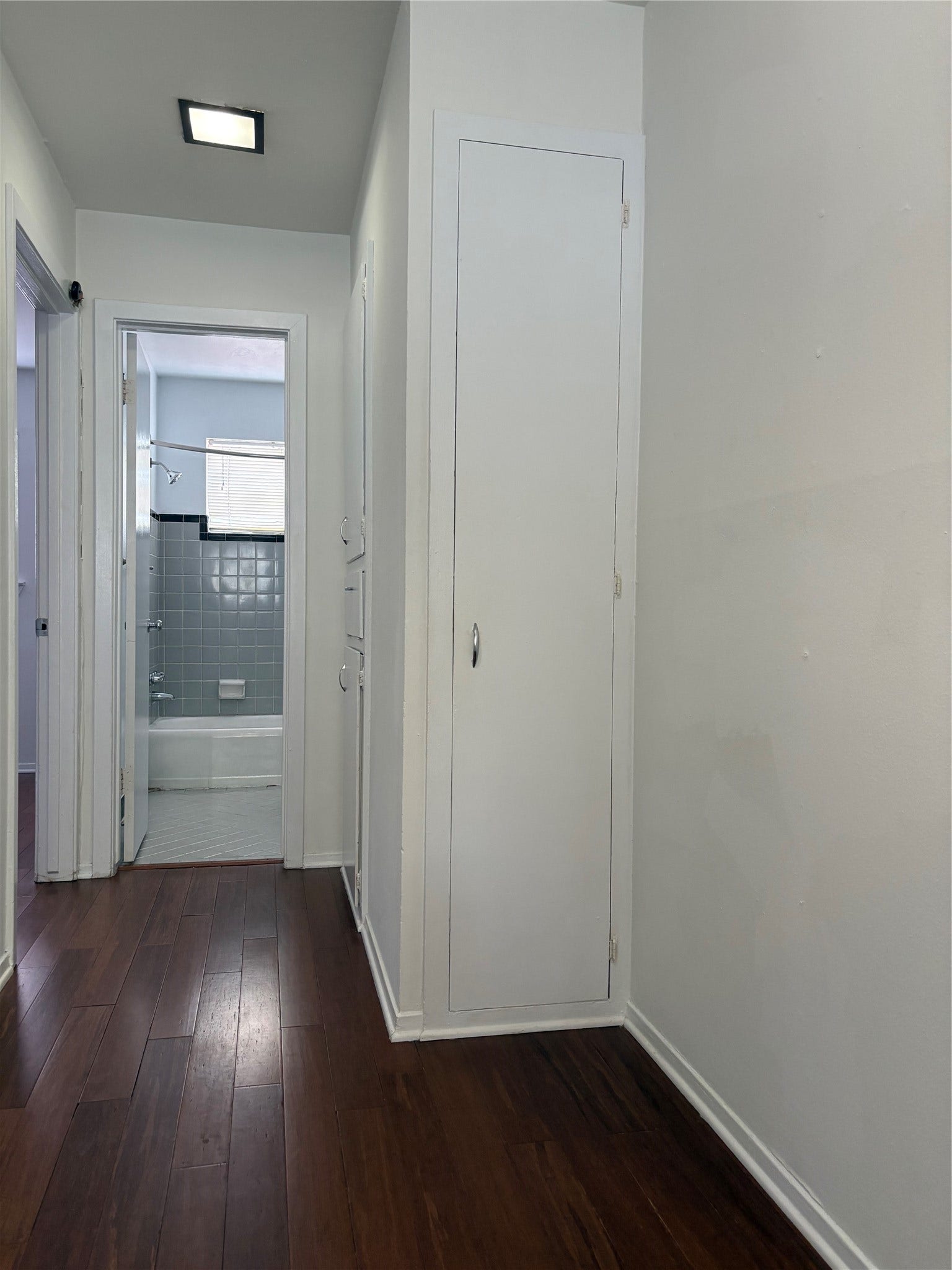 1915 Branard Street, #10, Houston, TX 77098 Small nook space for table and chairs