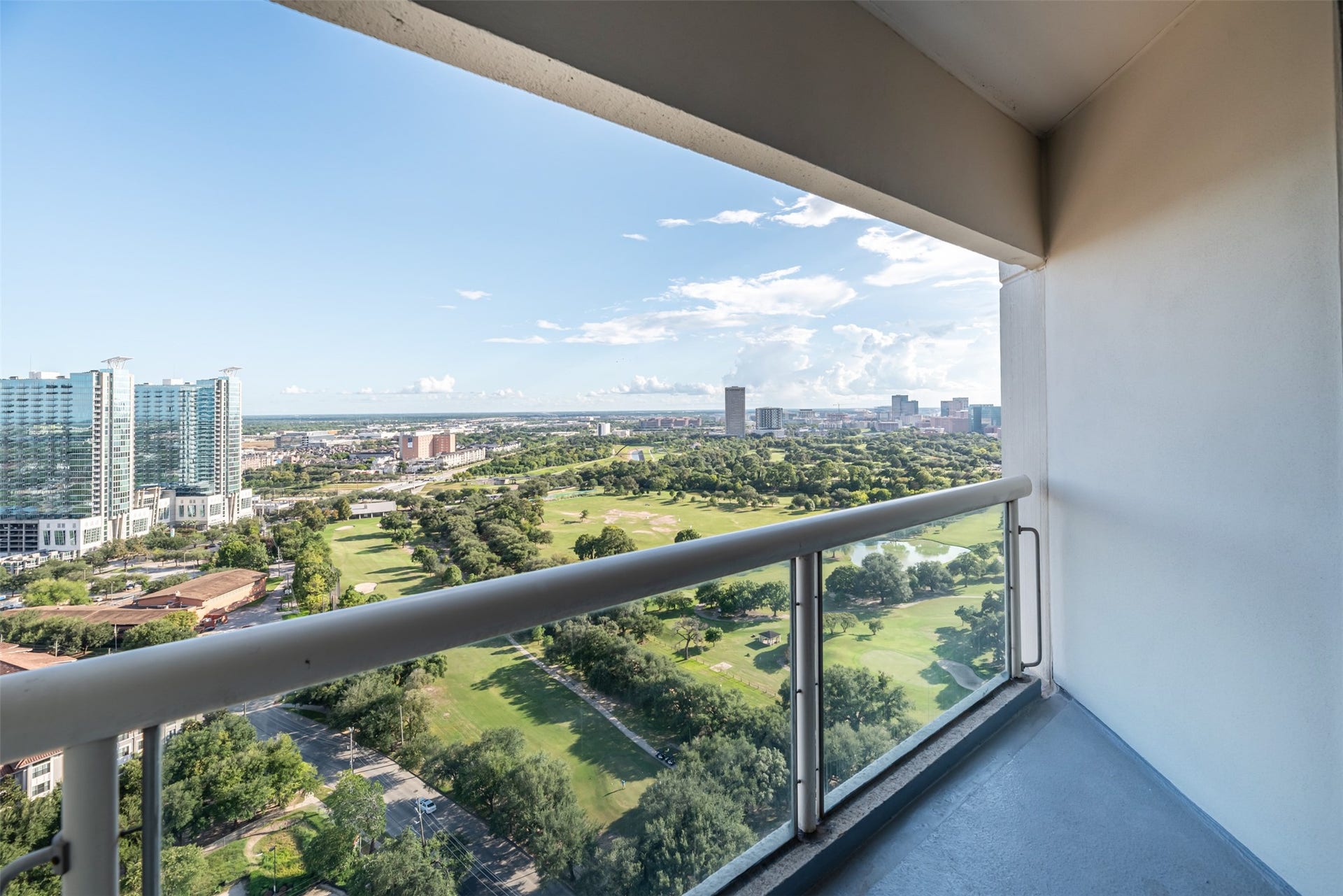 1701 Hermann Drive, #24B, Houston, TX 77004 1701 Hermann Drive, #24B, Houston, TX 77004