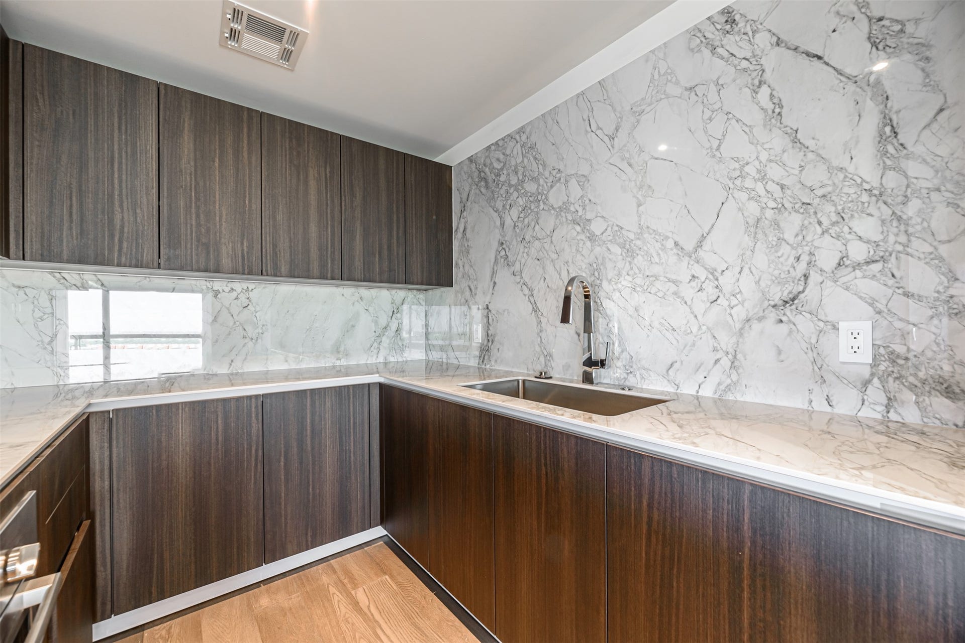 1701 Hermann Drive, #24B, Houston, TX 77004 1701 Hermann Drive, #24B, Houston, TX 77004