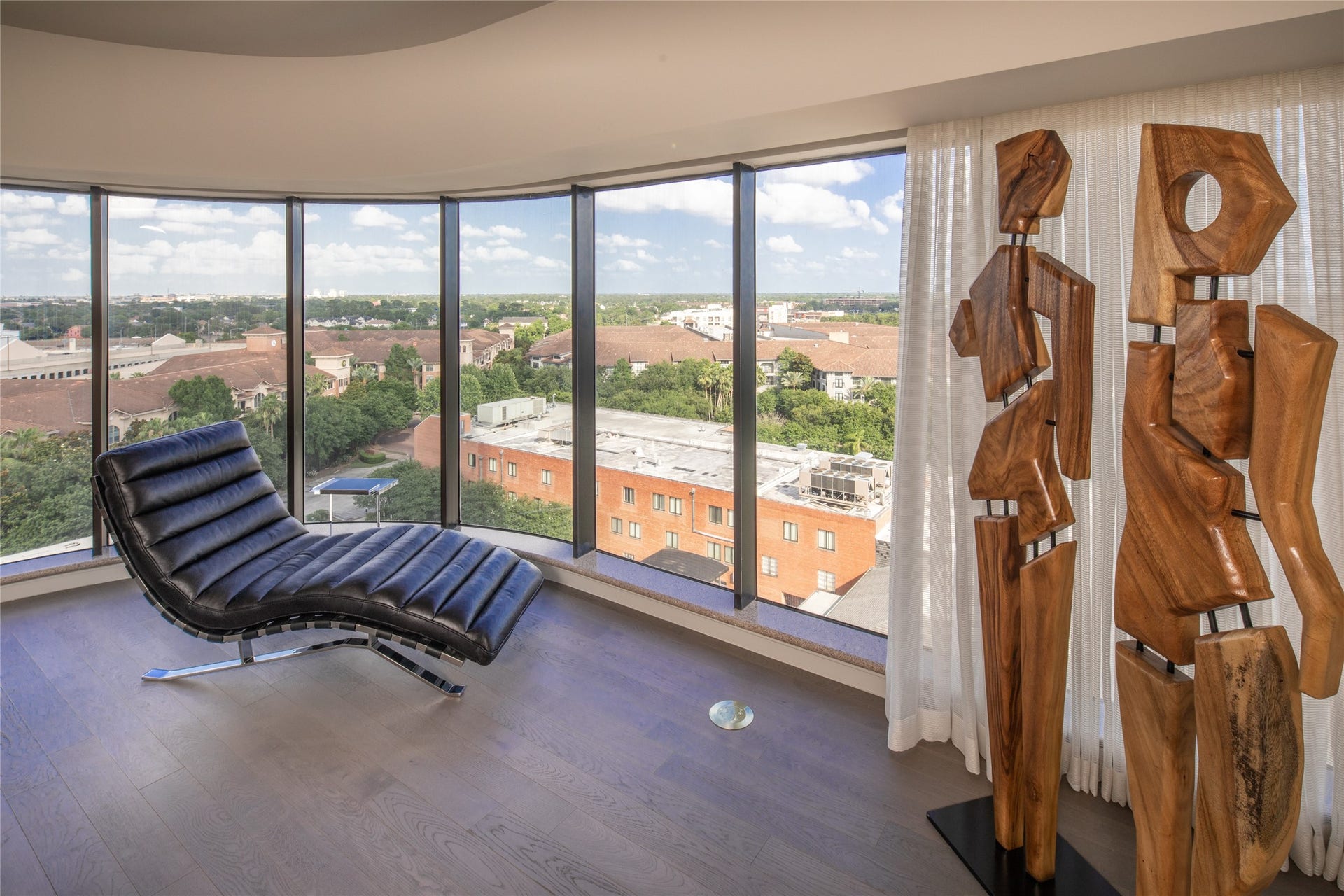 1701 Hermann Drive, #24B, Houston, TX 77004 1701 Hermann Drive, #24B, Houston, TX 77004
