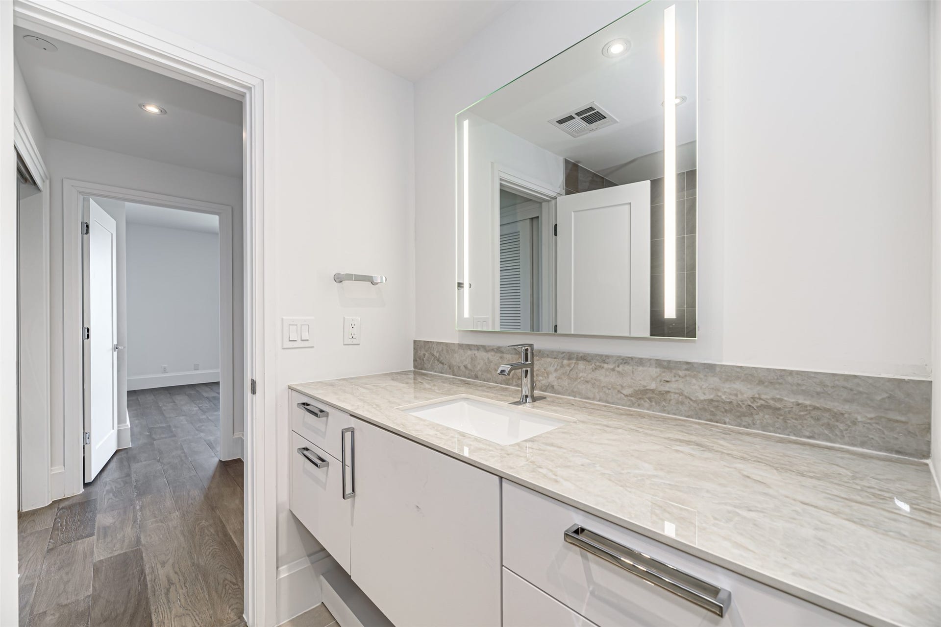 1701 Hermann Drive, #24B, Houston, TX 77004 1701 Hermann Drive, #24B, Houston, TX 77004