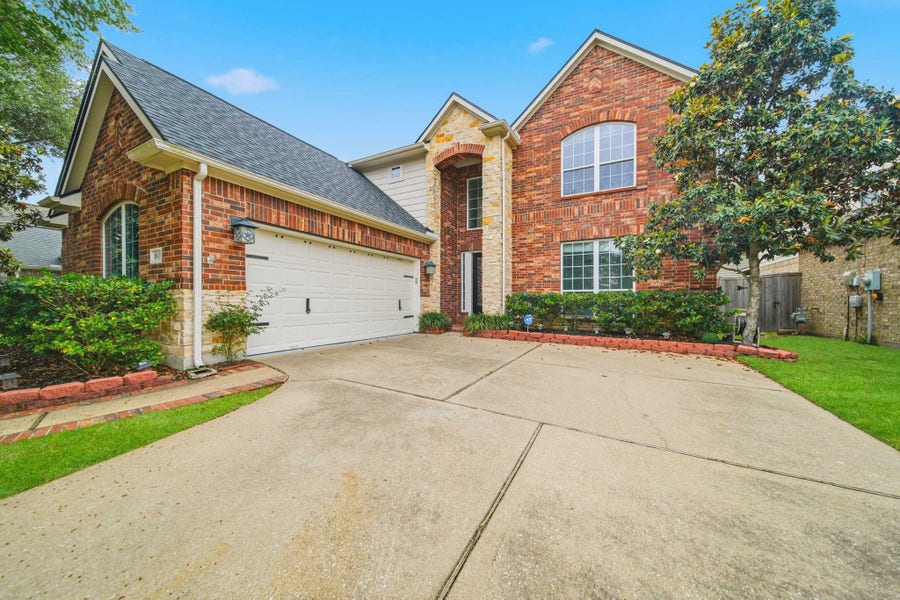 Property photo for 18431 W Laura Shore Drive, Cypress, TX