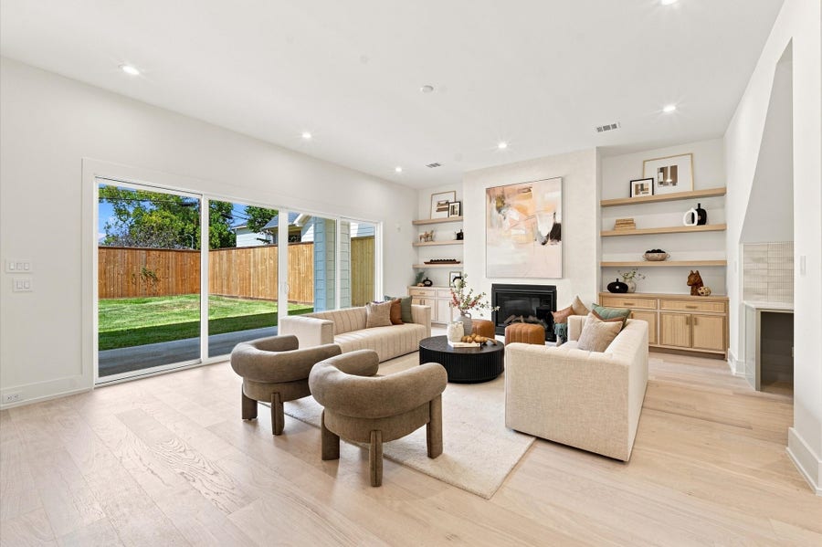 Property photo for 609 E 25th Street, Houston, TX