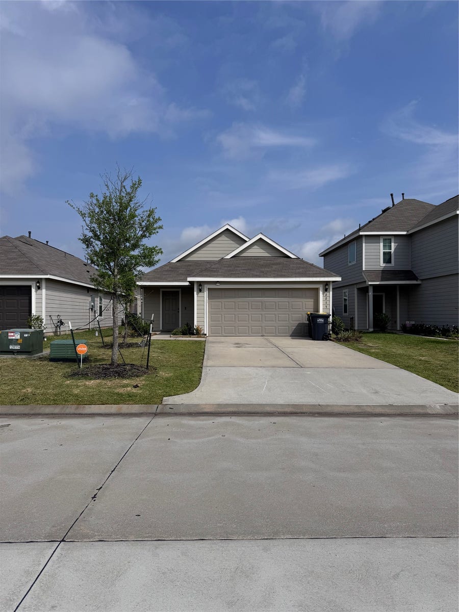 Property photo for 2217 Middle Ridge Drive, Conroe, TX