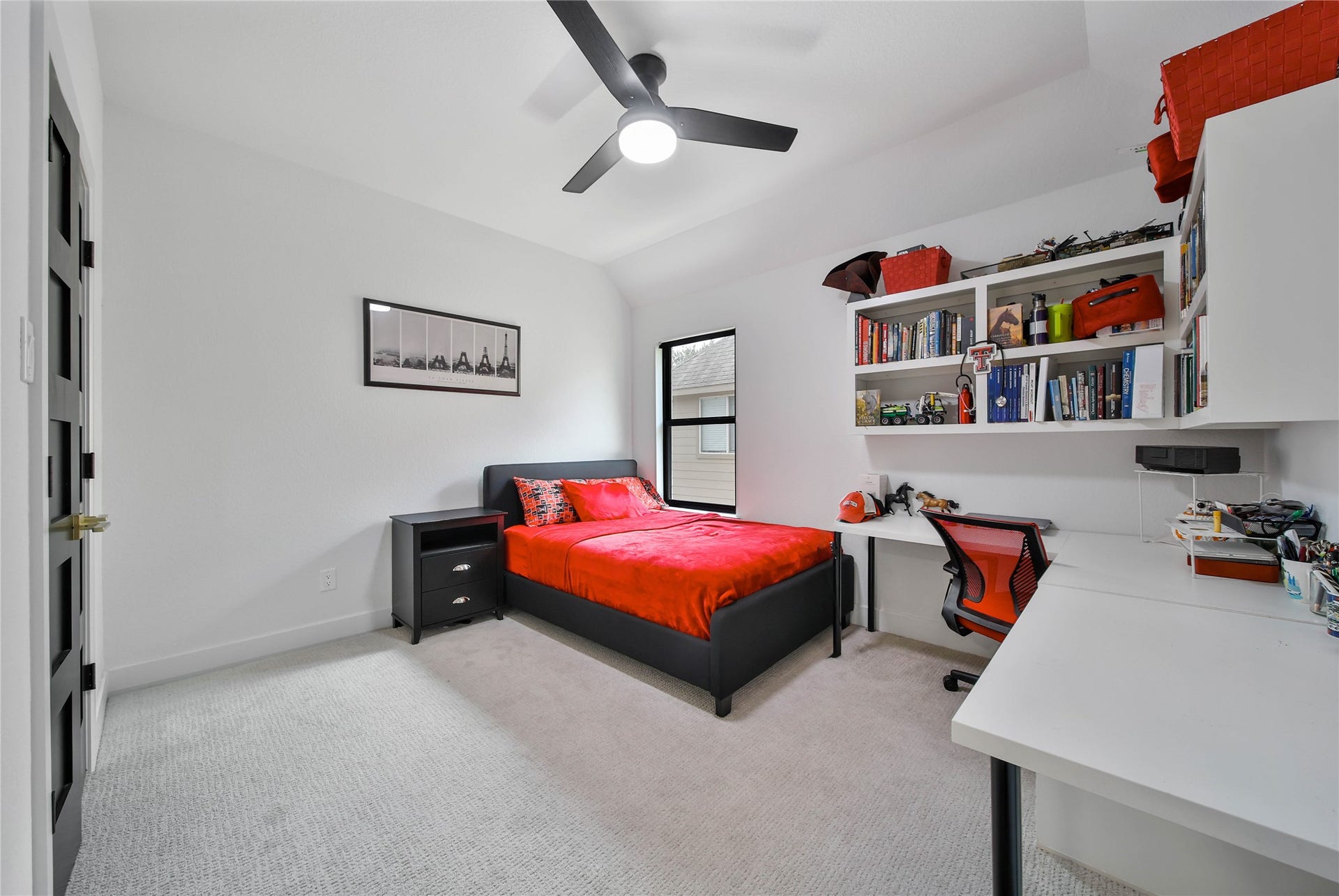 142 Pronghorn Place, Montgomery, TX 77316 Upstairs bedroom #3 has double-door spacious closet and hanging shelves that stay.