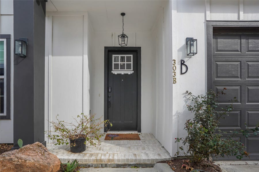 Property photo for 303 Blueberry Street, #B, Houston, TX