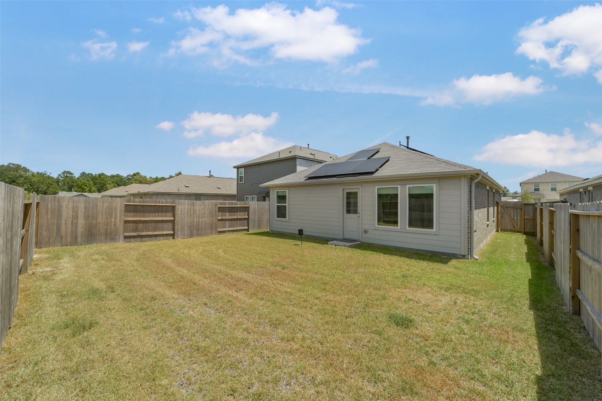 911 Lago Laceno Lane, Huffman, TX 77336 911 Lago Laceno Lane, Huffman, TX 77336