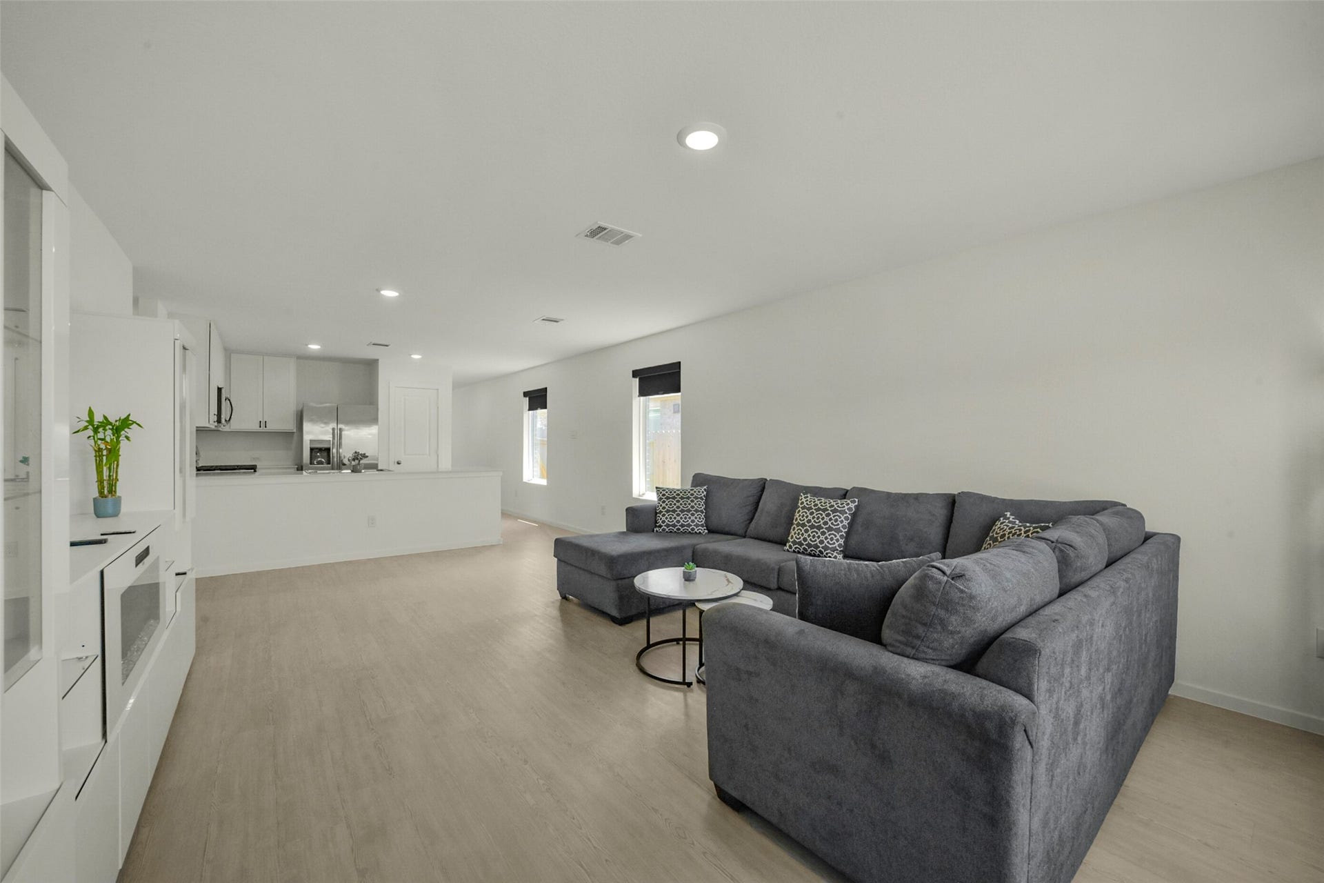 911 Lago Laceno Lane, Huffman, TX 77336 911 Lago Laceno Lane, Huffman, TX 77336