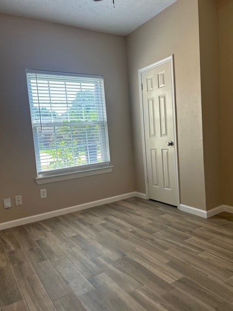 1018 Wentworth Drive, Pearland, TX 77584
