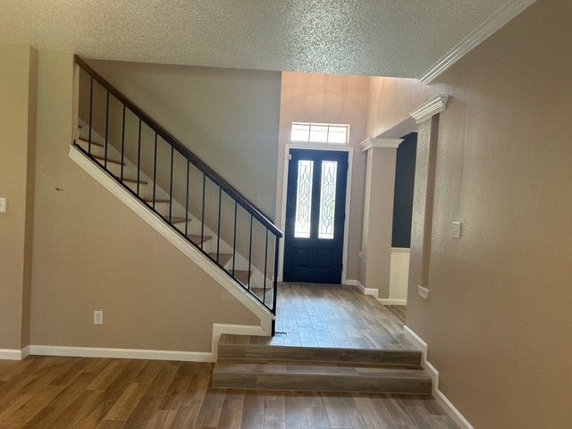 1018 Wentworth Drive, Pearland, TX 77584