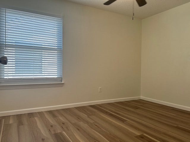 1018 Wentworth Drive, Pearland, TX 77584