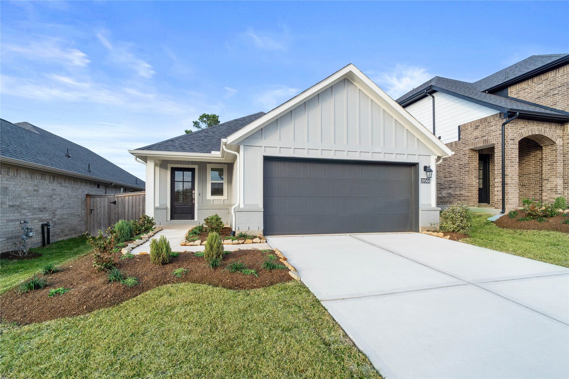 19560 Stripe Hill Bend, Montgomery, TX 77316 Don't miss the opportunity to make 19560 Stripe Hill Bend your new home today. Schedule your private tour TODAY!