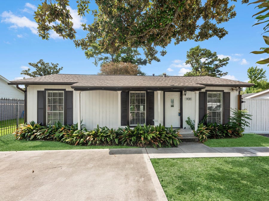 Property photo for 9011 Kerrwood Lane, Houston, TX