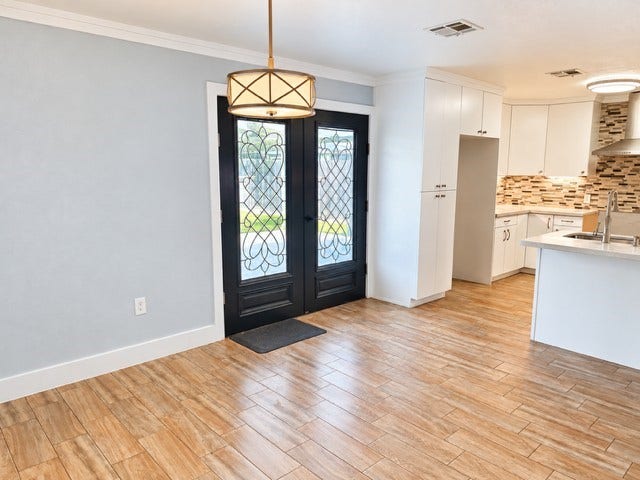 658 Sulphur Street, Houston, TX 77034 658 Sulphur Street, Houston, TX 77034