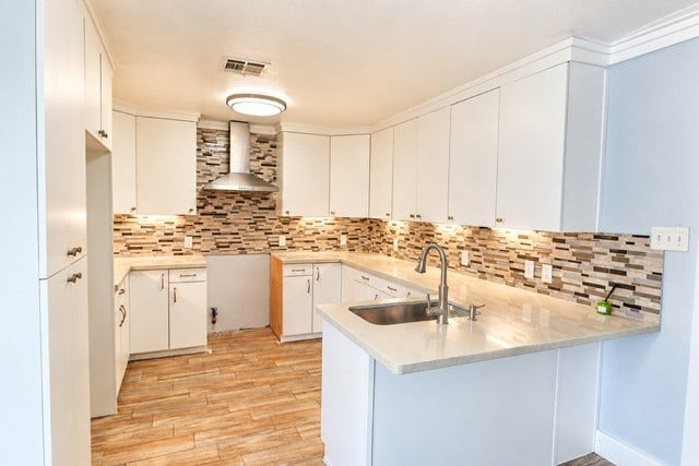 658 Sulphur Street, Houston, TX 77034 658 Sulphur Street, Houston, TX 77034