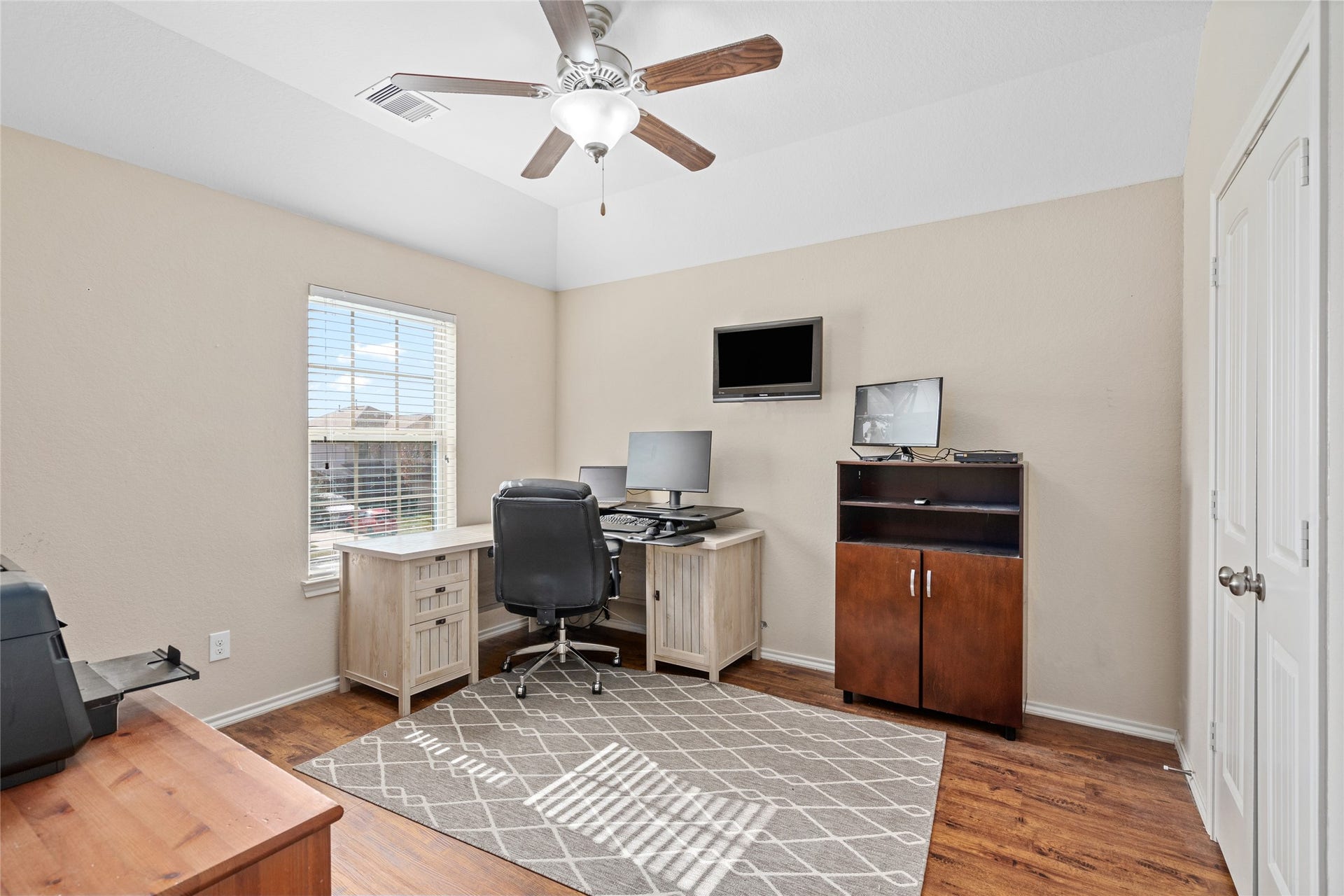 3058 Hawthorne Glen Lane, Dickinson, TX 77539 Upstairs Bedroom