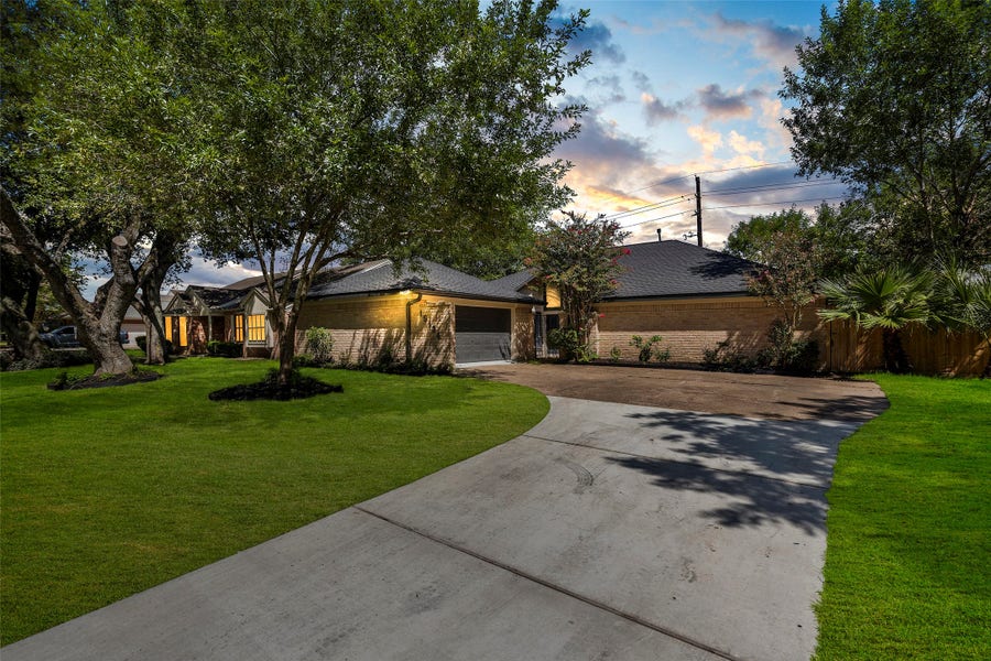 Property photo for 15134 Corona Del Mar Drive, Houston, TX