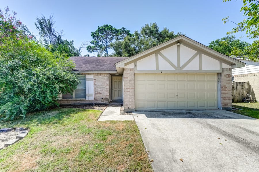 Property photo for 10015 Enchanted Stone Drive, Houston, TX