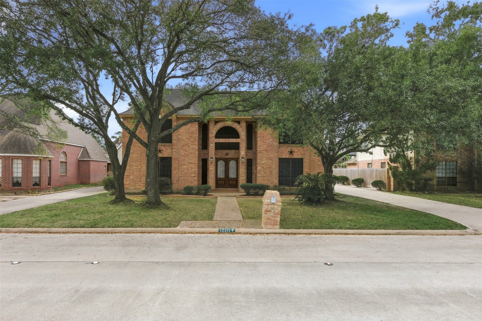 12211 Cypresswood Drive, Houston, TX 77070 12211 Cypresswood Drive, Houston, TX 77070