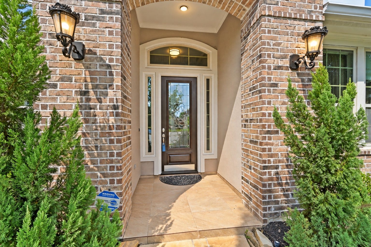 Make that call and start living the Towne Lake lifestyle! From boating and waterfront dining to shopping, recreation & endless activities, excitement is waiting just minutes from your front door. Open the door to your memories today and enjoy the lifestyle youve been dreaming of!