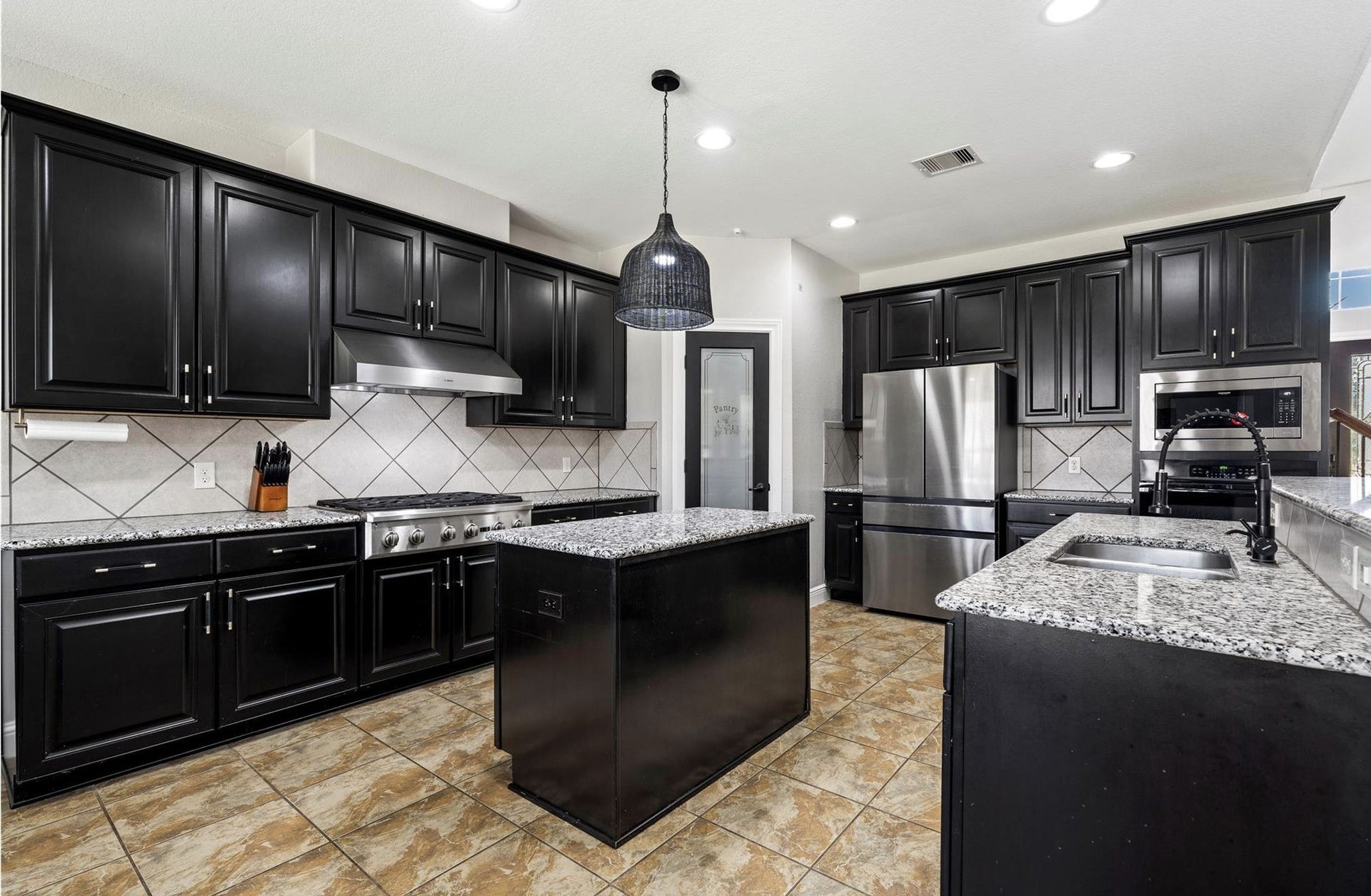 22306 Baneberry Road, Magnolia, TX 77355 22306 Baneberry Road, Magnolia, TX 77355