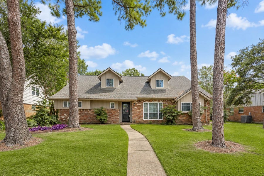 Property photo for 10615 Piping Rock Lane, Houston, TX