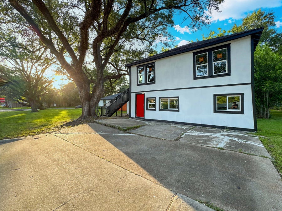 Property photo for 705 Texas Avenue, #A, Pasadena, TX