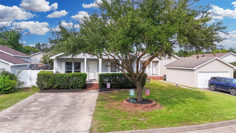 Property photo for 10130 Summerberry Lane, Tomball, TX