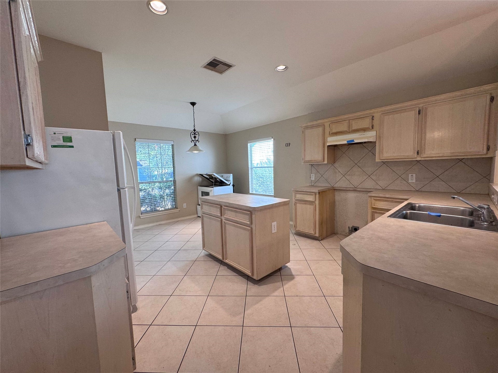 17942 Magenta Springs Drive, Humble, TX 77346 17942 Magenta Springs Drive, Humble, TX 77346