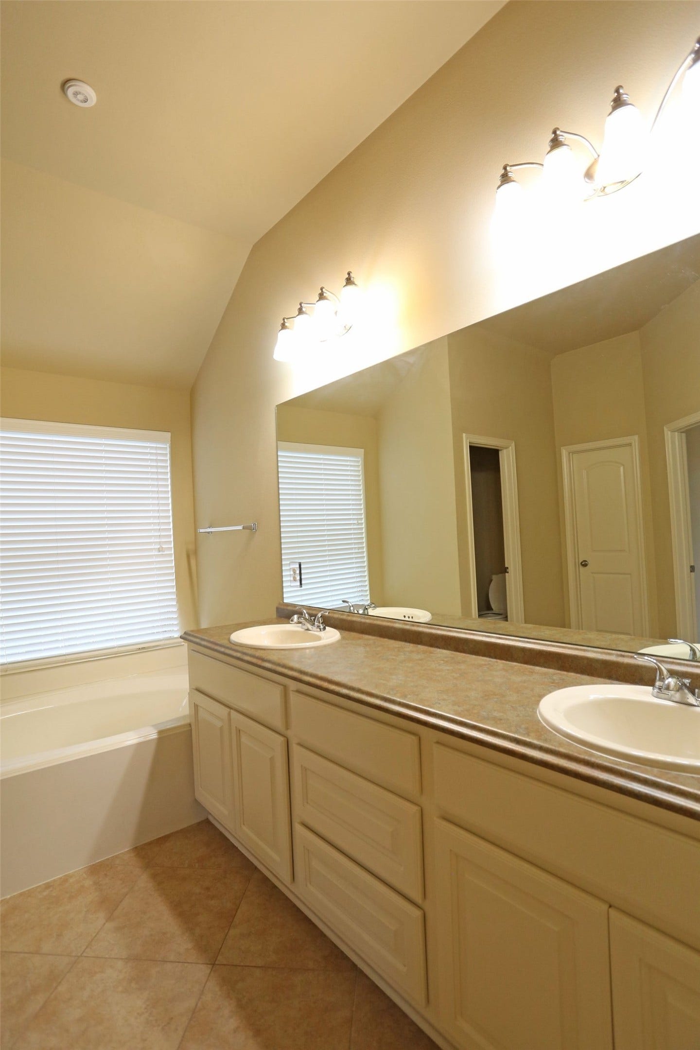 3107 Crystal Cascade Lane, League City, TX 77573 3107 Crystal Cascade Lane, League City, TX 77573