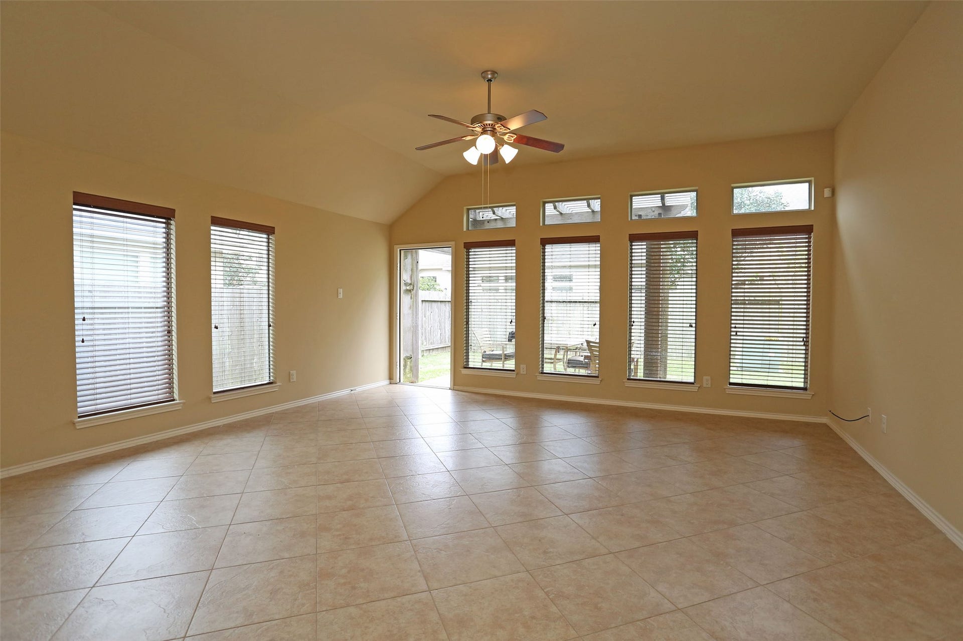 3107 Crystal Cascade Lane, League City, TX 77573 3107 Crystal Cascade Lane, League City, TX 77573