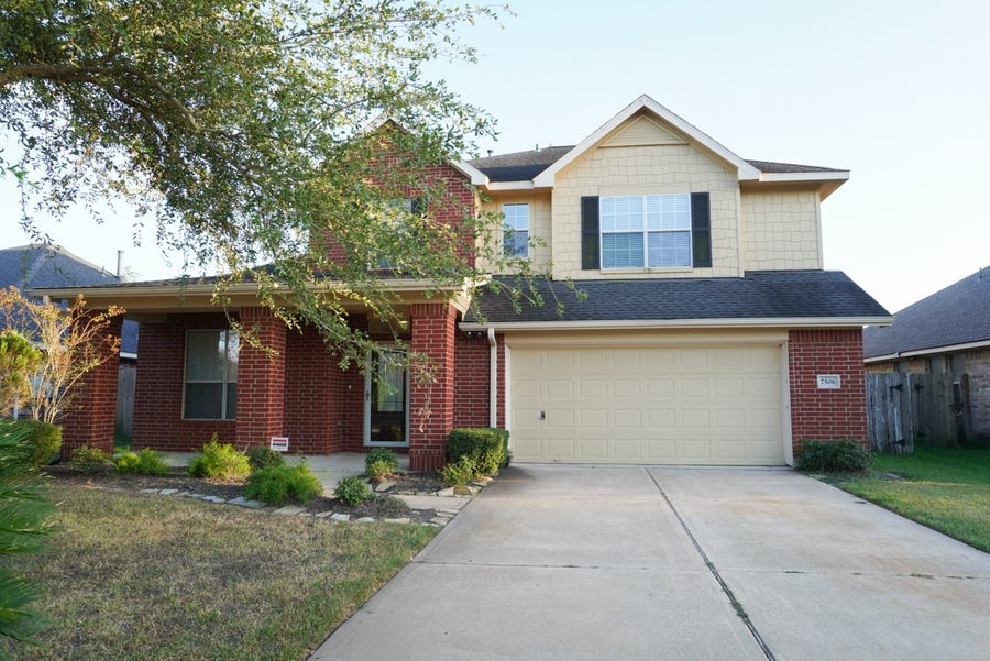 Property photo for 7506 Stone Arbor Lane, Pearland, TX