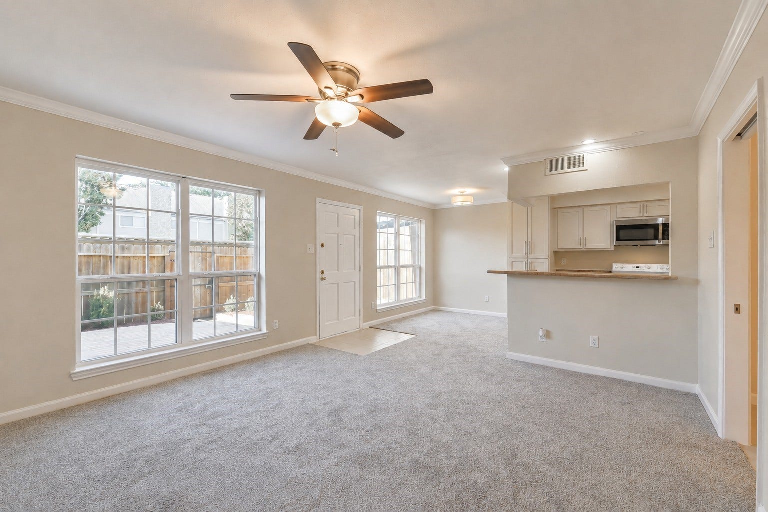 1687 W Sam Houston Parkway S, Houston, TX 77042 Family Room & Kitchen