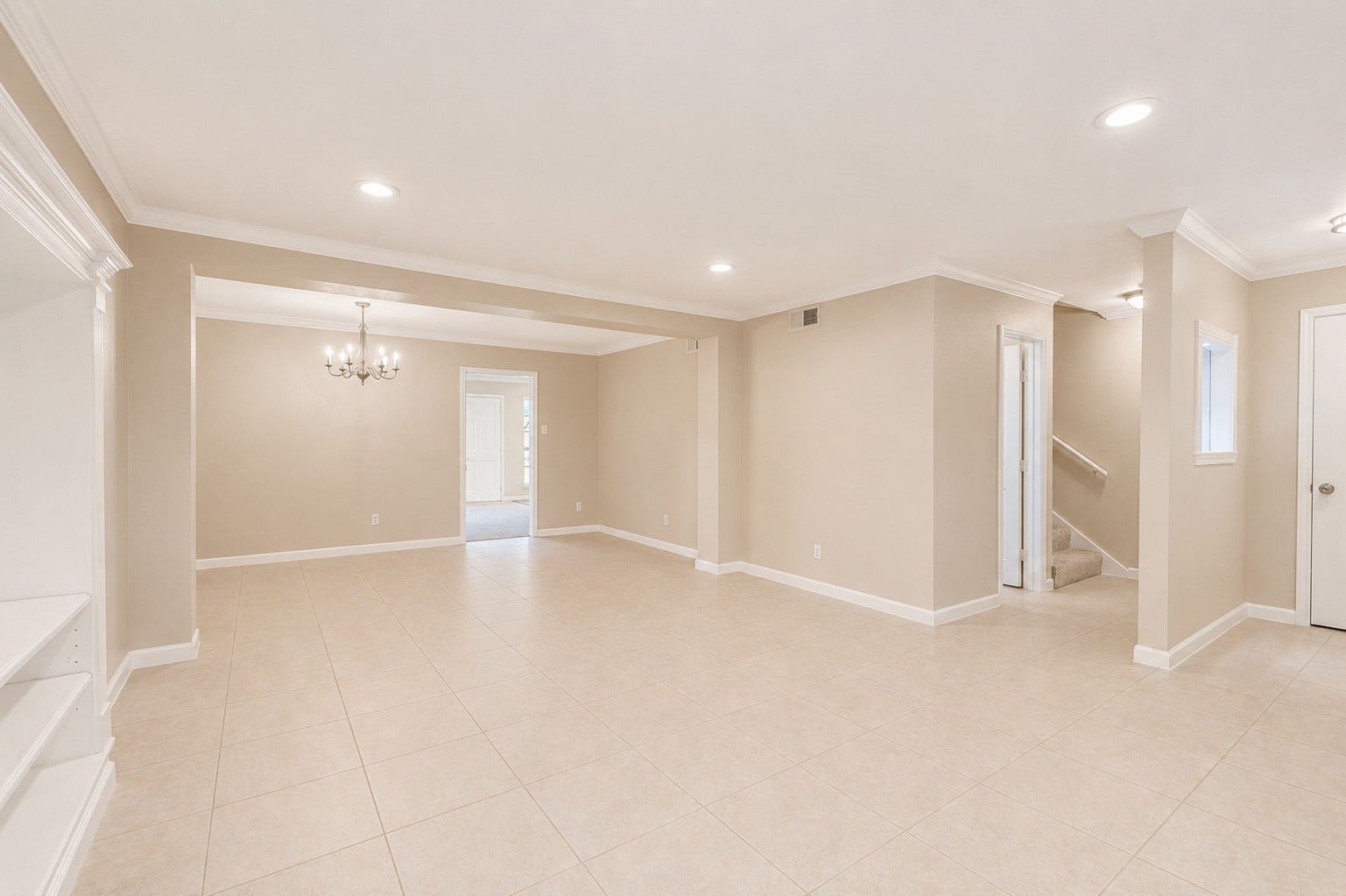 1687 W Sam Houston Parkway S, Houston, TX 77042 Formal Living & Dining