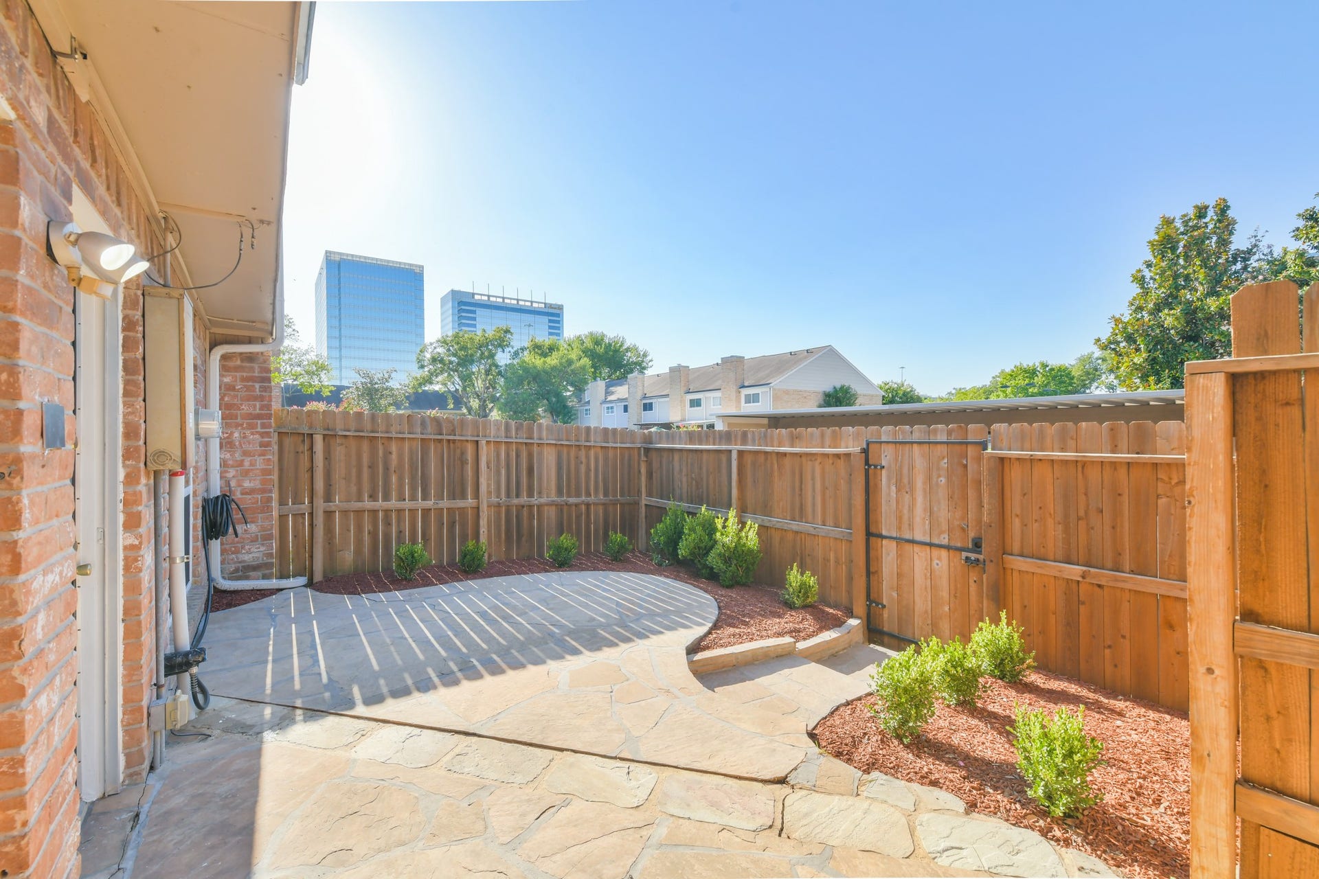 1687 W Sam Houston Parkway S, Houston, TX 77042 Backyard