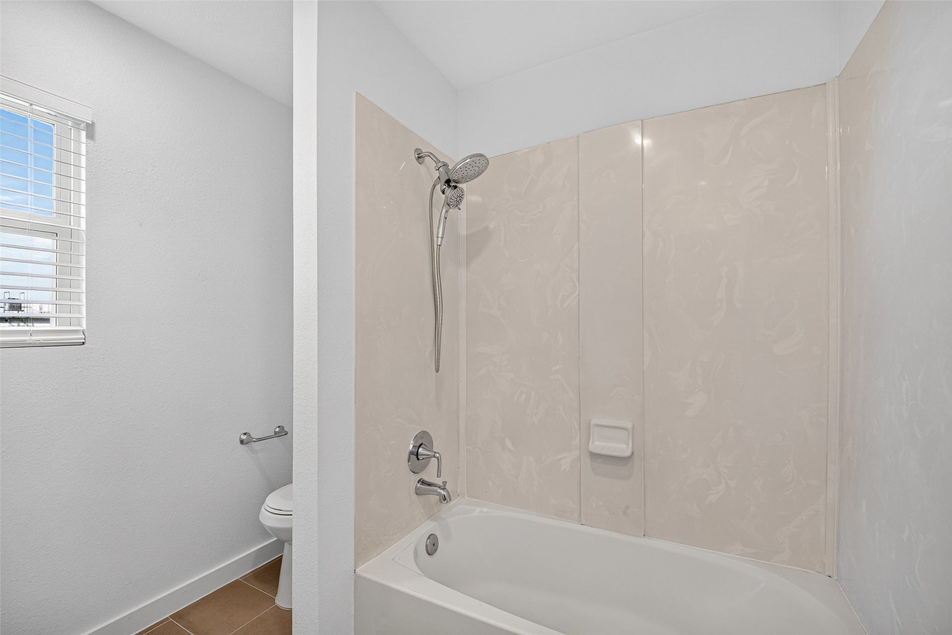 12615 Verdant Brook Drive, Houston, TX 77085 12615 Verdant Brook Drive, Houston, TX 77085