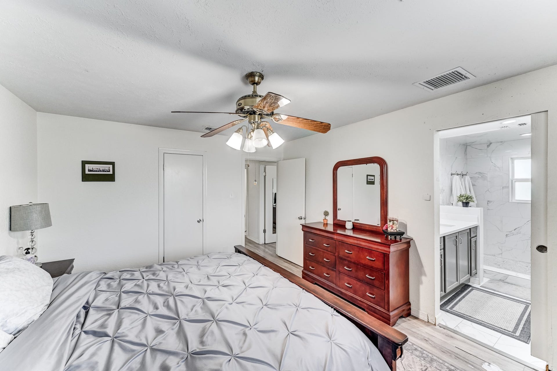 1130 Old Mill Lane, Houston, TX 77073 1130 Old Mill Lane, Houston, TX 77073