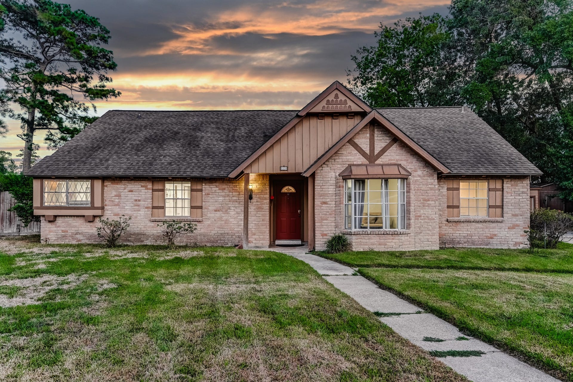 1130 Old Mill Lane, Houston, TX 77073 1130 Old Mill Lane, Houston, TX 77073
