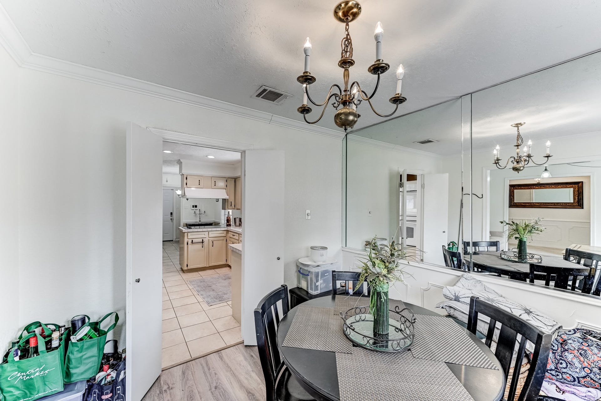 1130 Old Mill Lane, Houston, TX 77073 1130 Old Mill Lane, Houston, TX 77073