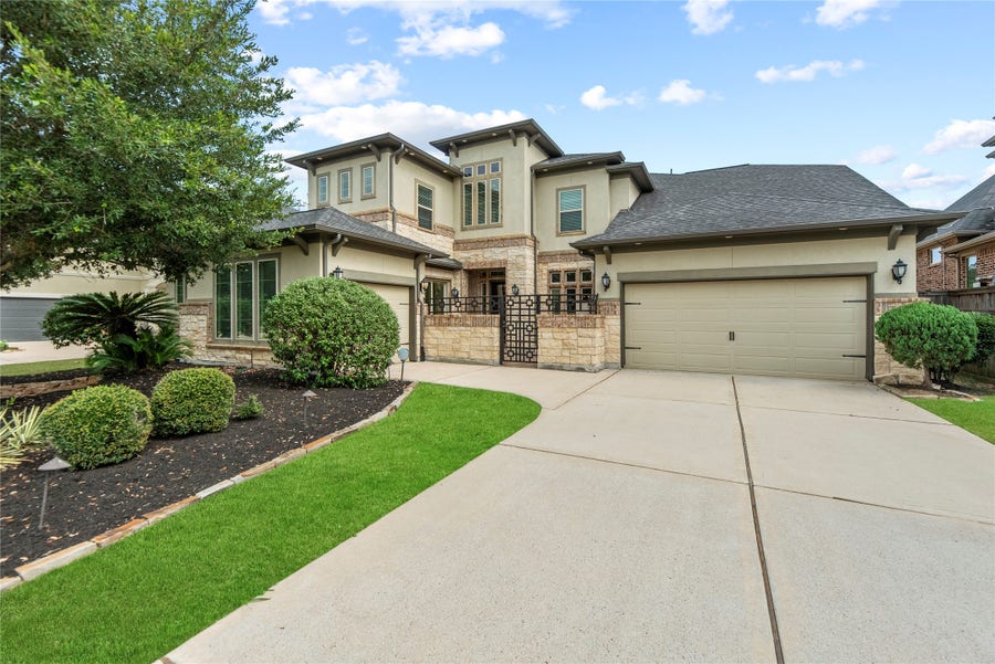 Property photo for 28410 Vineyard Terrace Lane, Fulshear, TX