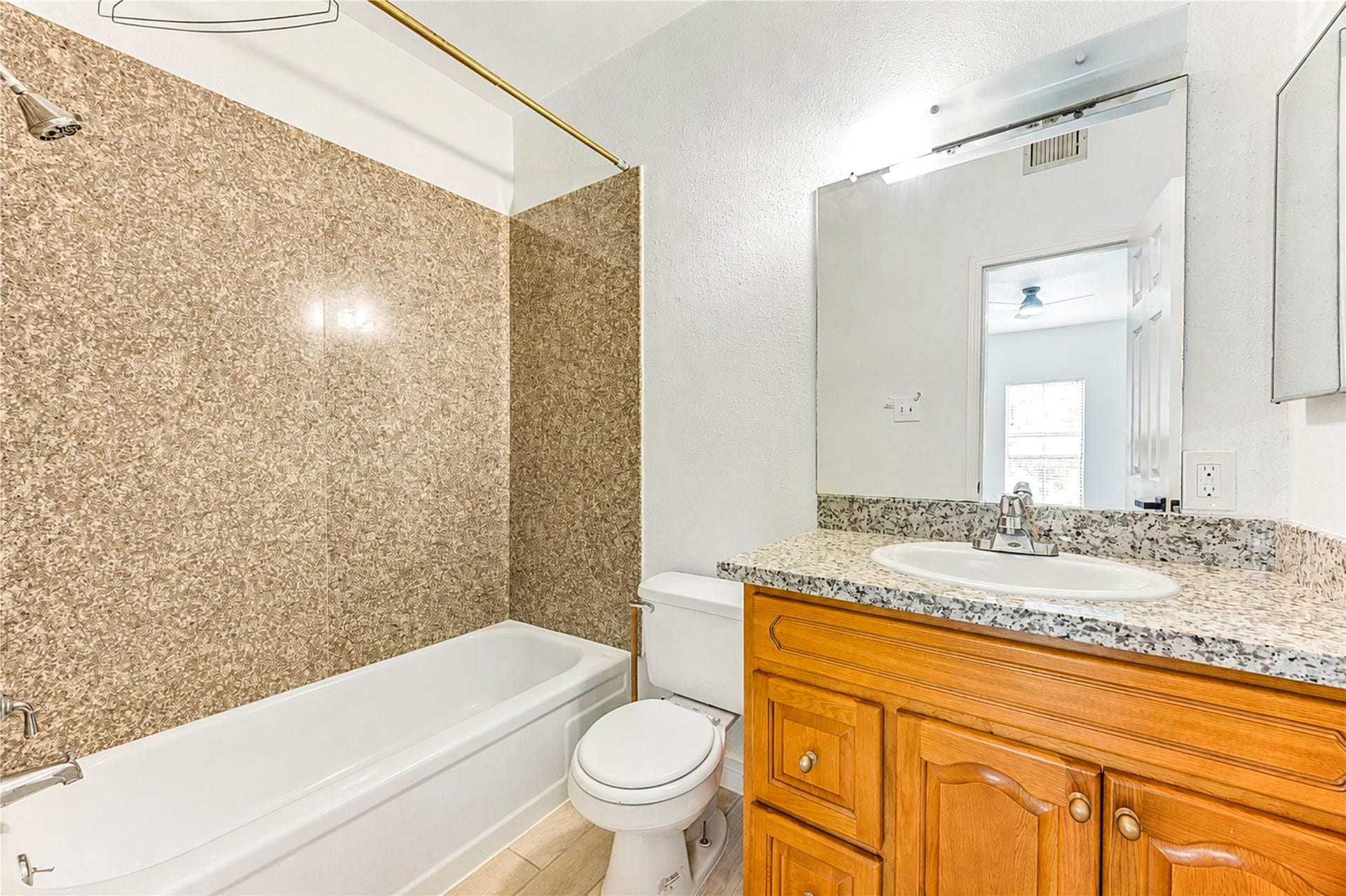 830 Threadneedle Street, #224, Houston, TX 77079 830 Threadneedle Street, #224, Houston, TX 77079