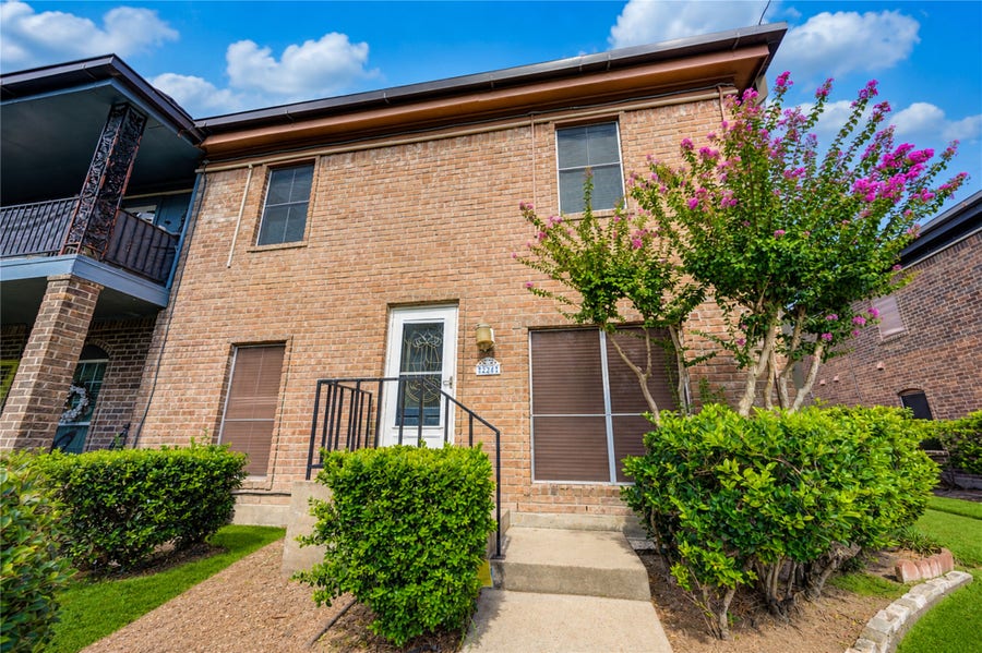 Property photo for 830 Threadneedle Street, #224, Houston, TX