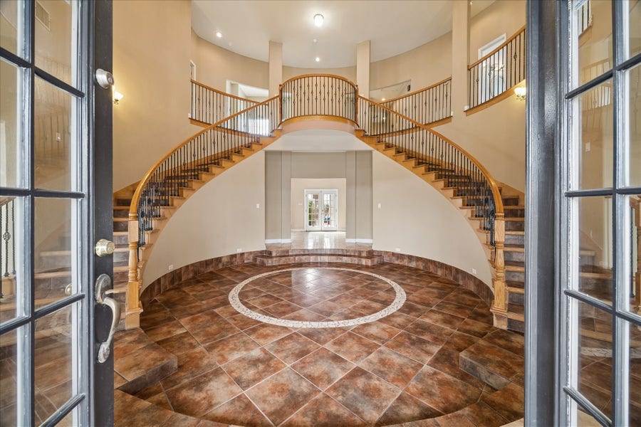Property photo for 5027 Creekmont Drive, Houston, TX