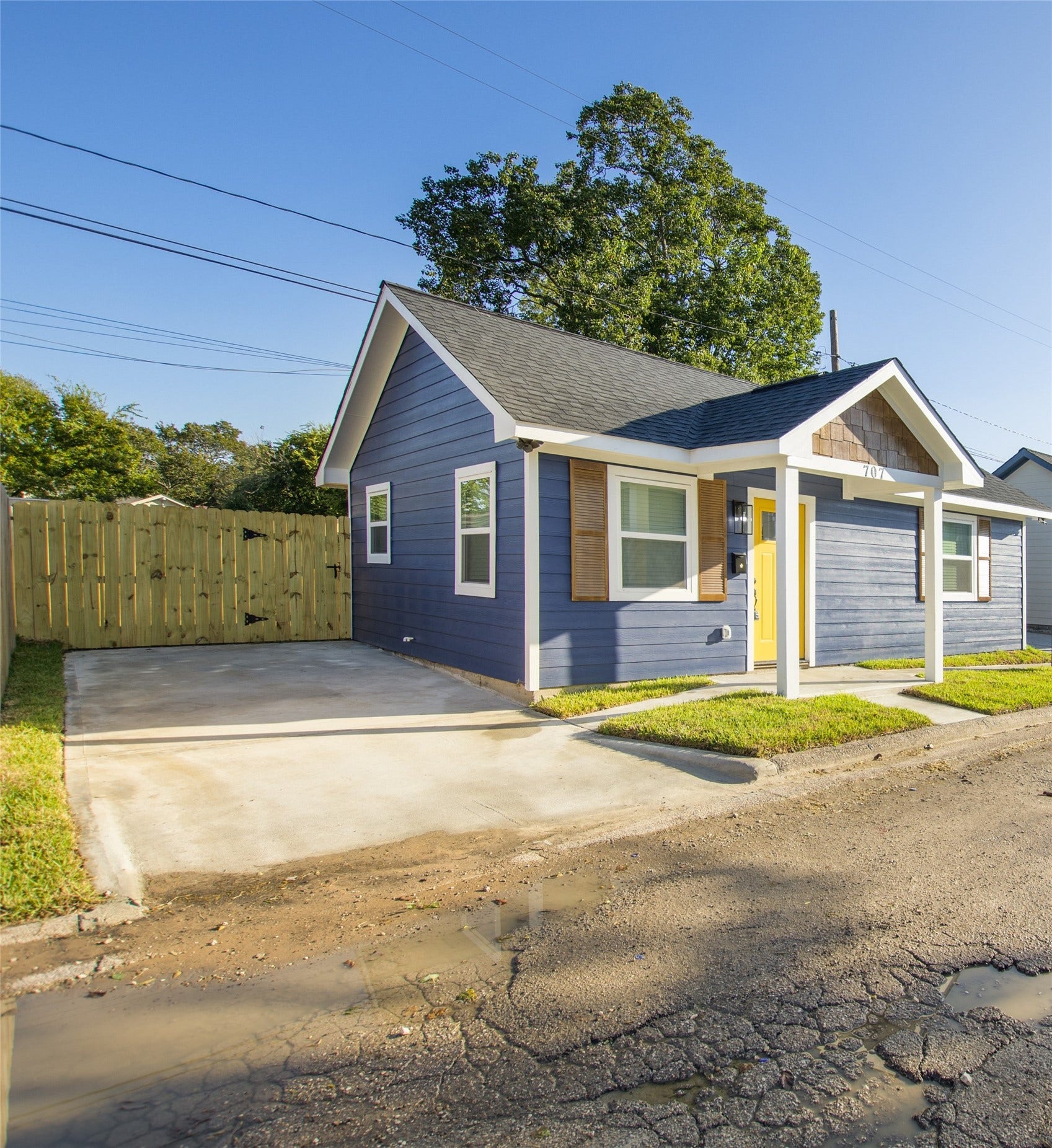 707 Hamon Drive, Pasadena, TX 77506