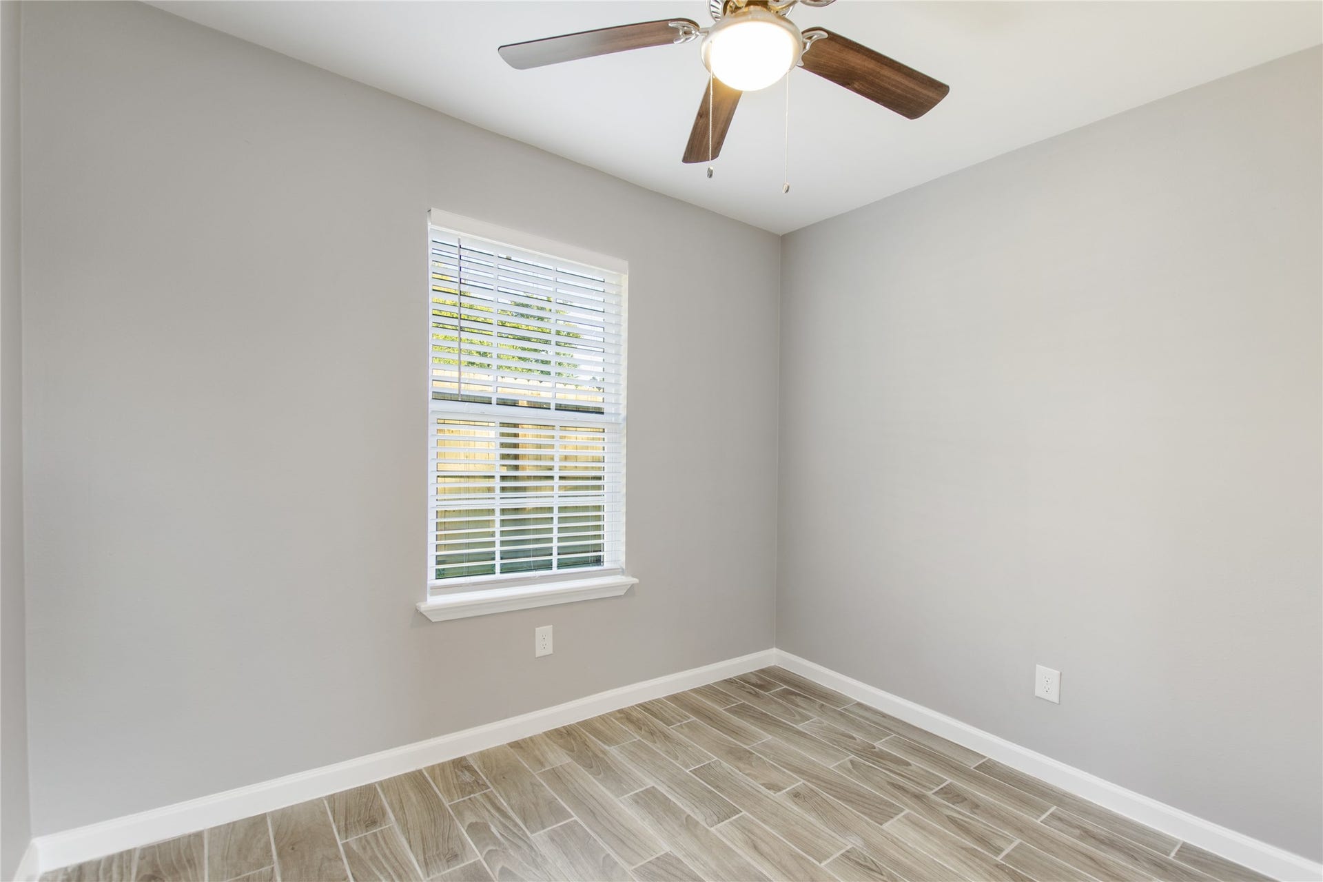707 Hamon Drive, Pasadena, TX 77506