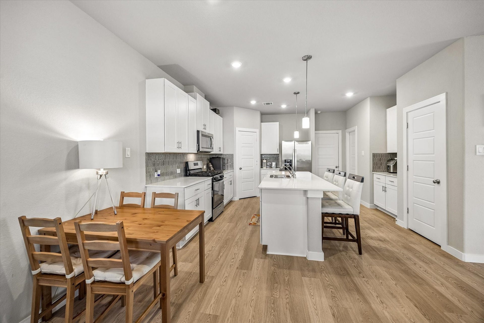 14838 Silent Gulf Avenue, Houston, TX 77082 Whether envisioned as a dedicated workspace or a place to gather for meals, this multifunctional room offers options to suit your preferences.